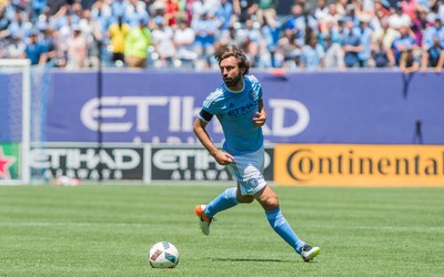 顺发体育-加拿大马拉松选手终点前求婚被拒